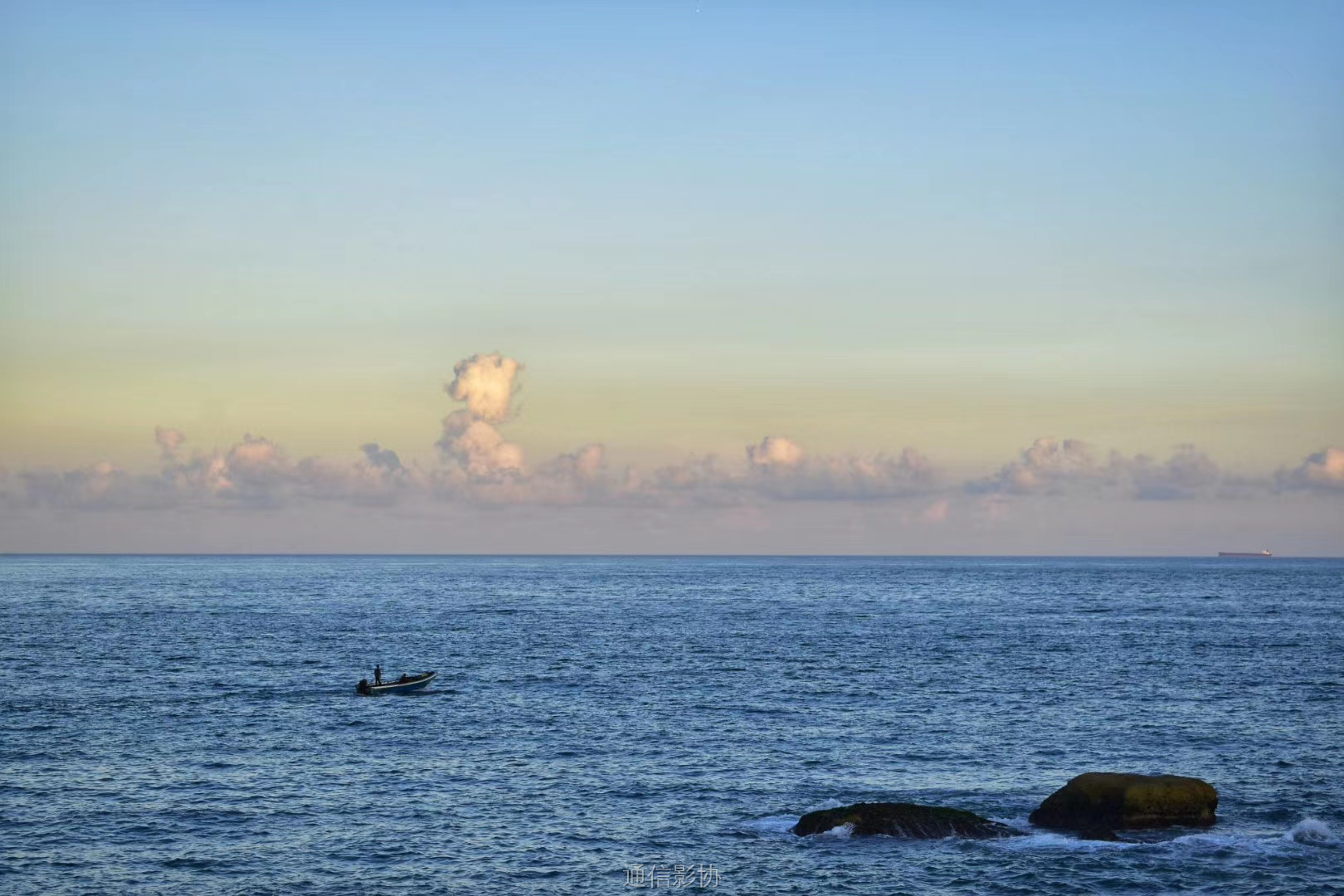 广东_Mr. 《红海湾》 Nikon.jpg