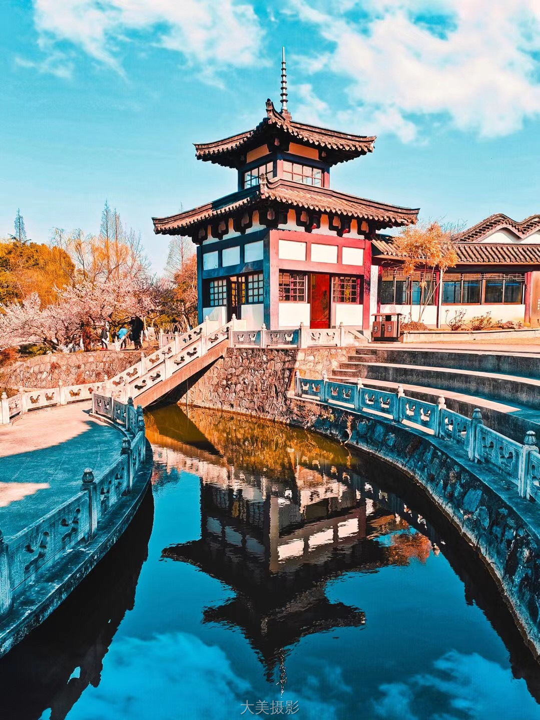 马光午 《亭》 VIVO.jpg
